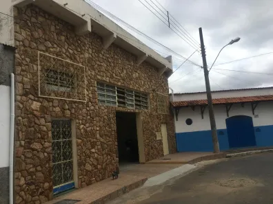 Ponto Comercial para alugar, 240m² no Jardim Paulo Campos, São João Del Rei