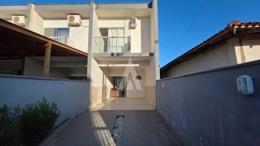 Sobrado com 3 Quartos à venda, 82m² no Comasa, Joinville