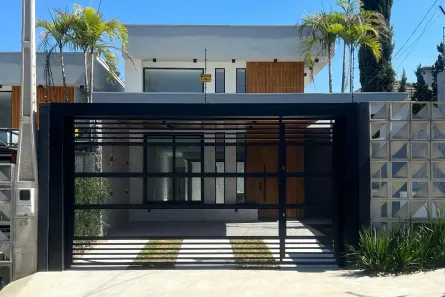 Casa com 3 Quartos à venda, 160m² no Hamburgo Velho, Novo Hamburgo
