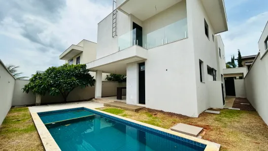 Casa de Condomínio com 4 Quartos à venda, 300m² no Jardins Valência, Goiânia