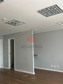 Sala Comercial à venda, 45m² no Vila Hamburguesa, São Paulo