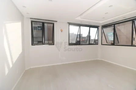 Sala Comercial para alugar, 20m² no Centro, Pelotas