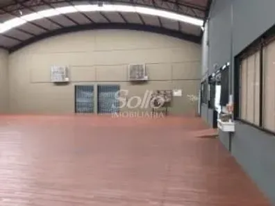 Galpão/Depósito/Armazém à venda, 884m² no Chácaras Tubalina e Quartel, Uberlândia