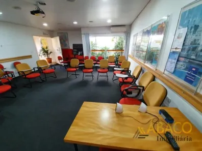 Imóvel Comercial à venda, 225m² no Centro, São Carlos
