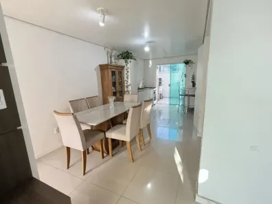 Sobrado com 2 Quartos à venda, 82m² no Nossa Senhora das Graças, Canoas