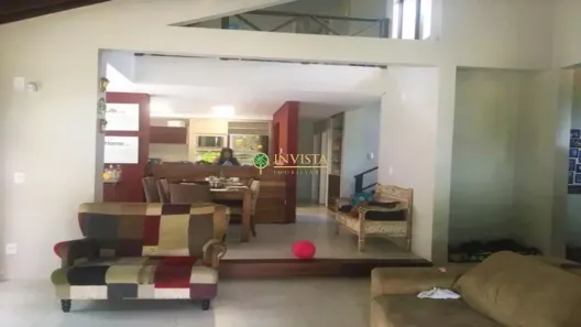 Casa com 3 Quartos à venda, 200m² no Campeche, Florianópolis