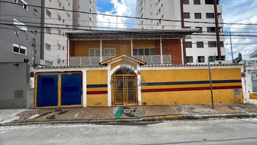 Imóvel Comercial com 1 Quarto para alugar, 391m² no Cambuí, Campinas