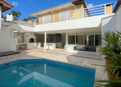 Sobrado com 4 Quartos à venda, 345m² no São Paulo II, Cotia