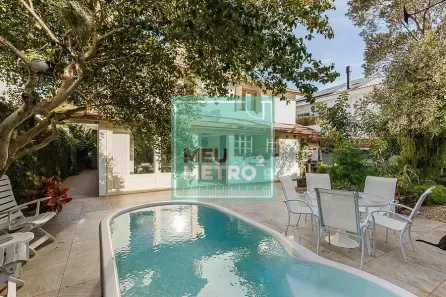 Casa com 4 Quartos à venda, 230m² no Lagoa da Conceição, Florianópolis
