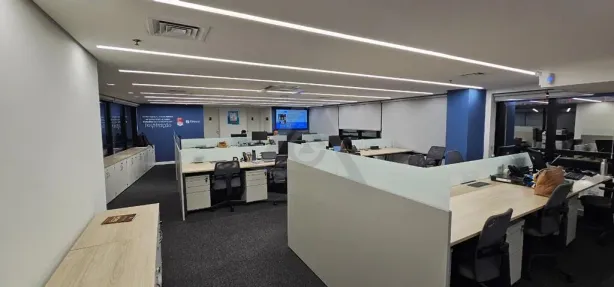 Sala Comercial para alugar, 226m² no Cambuí, Campinas