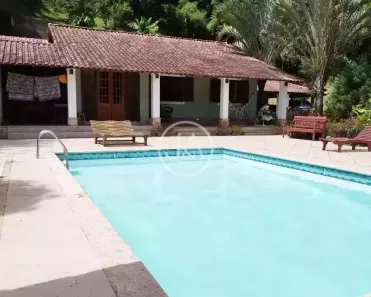 Casa com 3 Quartos à venda, 181m² no Pedro do Rio, Petrópolis