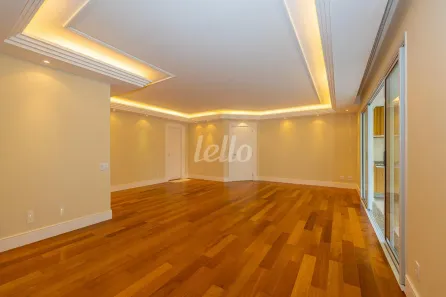 Apartamento com 3 Quartos para alugar, 235m² no Campo Belo, São Paulo