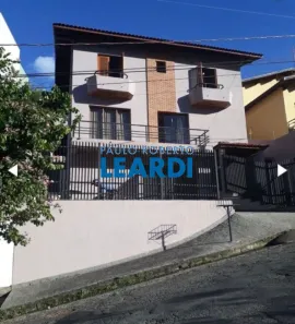 Sobrado com 4 Quartos à venda, 253m² no Jardim Centenário, Poços de Caldas