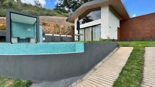 Casa de Condomínio com 3 Quartos à venda, 190m² no Pedro do Rio, Petrópolis