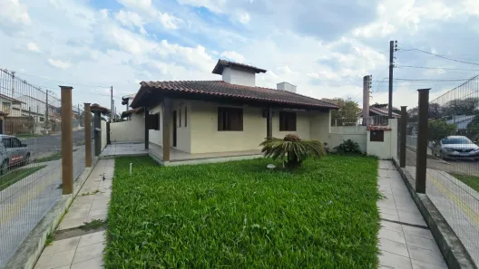 Casa com 2 Quartos para alugar, 140m² no Girassol, Gravataí