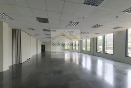 Sala Comercial para alugar, 1052m² no Alphaville Industrial, Barueri