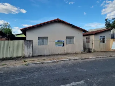 Casa com 4 Quartos à venda, 100m² no Vila Olegário Pinto, Caldas Novas