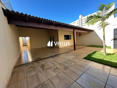 Casa com 3 Quartos à venda, 180m² no Segismundo Pereira, Uberlândia