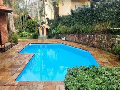 Casa de Condomínio com 3 Quartos para alugar, 220m² no Cumbari, Mairiporã