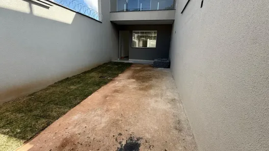 Casa com 2 Quartos à venda, 95m² no Parque Xangri-Lá, Contagem