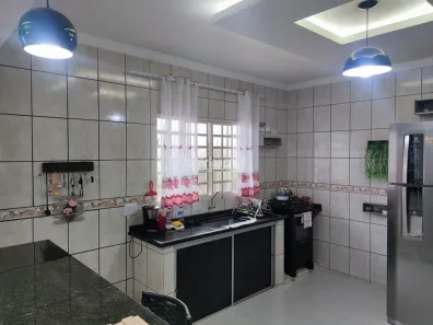 Casa com 3 Quartos à venda, 180m² no Jardim Esperança, Cambé