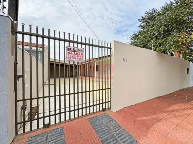 Casa com 2 Quartos para alugar, 50m² no Jardim América, Maringá