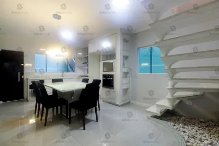 Sobrado com 4 Quartos para alugar, 200m² no Vila Nova Mauá, Mauá