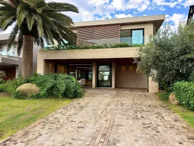 Casa de Condomínio com 5 Quartos à venda, 488m² no XANGRI-LÁ, Xangri-lá