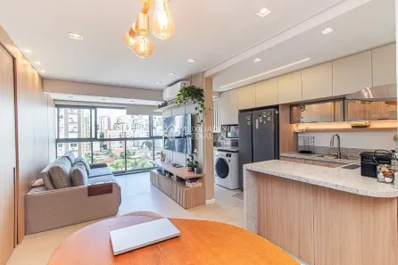 Apartamento com 2 Quartos à venda, 69m² no Passo da Areia, Porto Alegre