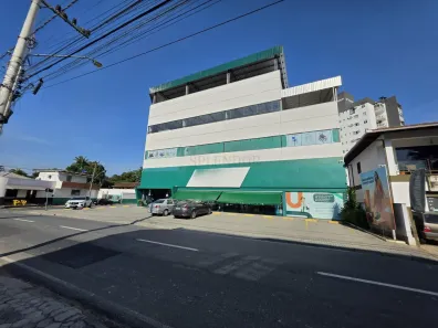 Sala Comercial com 1 Quarto para alugar, 324m² no Itoupava Norte, Blumenau