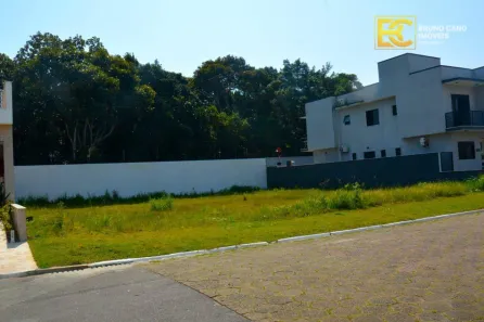 Lote/Terreno à venda, 300m² no Centro, Peruíbe