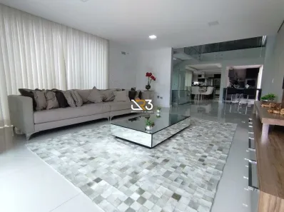 Casa de Condomínio com 3 Quartos para alugar, 353m² no Operária, Londrina