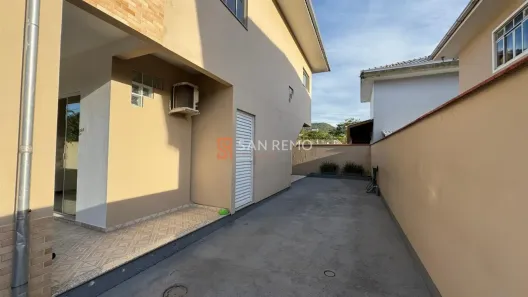 Apartamento com 2 Quartos para alugar, 115m² no Rio Tavares, Florianópolis