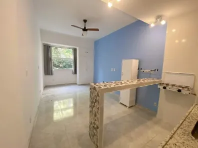 Kitnet para alugar, 25m² no Copacabana, Rio de Janeiro