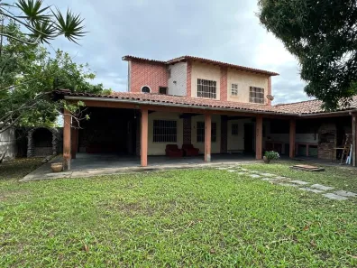 Apartamento com 3 Quartos à venda, 200m² no Coqueiral, Araruama