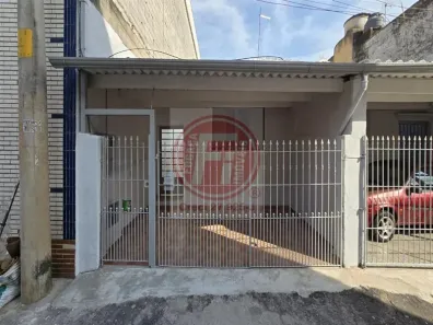 Casa com 2 Quartos para alugar, 70m² no Vila Santana, São Paulo