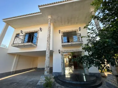 Casa com 4 Quartos à venda, 350m² no Parque Flamboyant, Campos dos Goytacazes