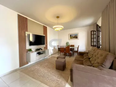 Casa com 6 Quartos à venda, 300m² no Planalto, Belo Horizonte