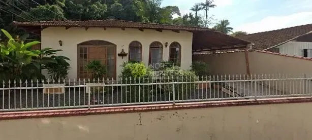 Casa com 5 Quartos à venda, 200m² no Santo Antônio, Joinville