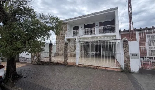 Casa com 4 Quartos à venda, 250m² no Jardim Nova Europa, Campinas