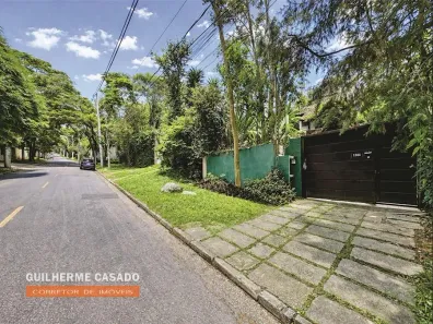 Casa com 3 Quartos para alugar, 1160m² no Chácara de La Rocca, Carapicuíba