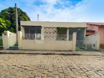 Casa com 2 Quartos à venda, 220m² no Tirol, Natal