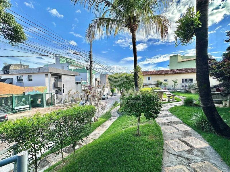Casa com 4 quartos — Santa Amélia, Belo Horizonte