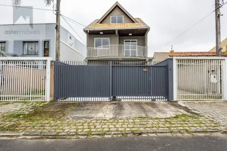Sobrado com 3 Quartos para alugar, 161m² no Uberaba, Curitiba