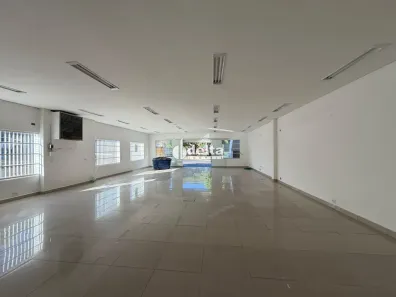 Ponto Comercial à venda, 250m² no Presidente Roosevelt, Uberlândia
