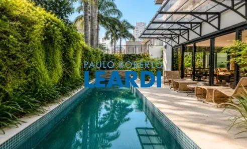 Sobrado com 5 Quartos para venda ou aluguel, 500m² no Jardim Paulista, São Paulo