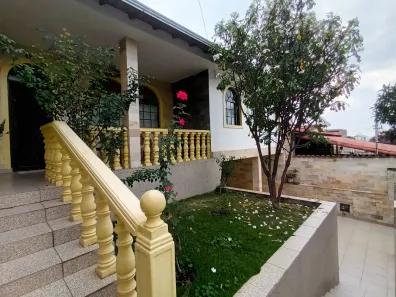 Casa com 3 Quartos à venda, 220m² no Planalto, Belo Horizonte
