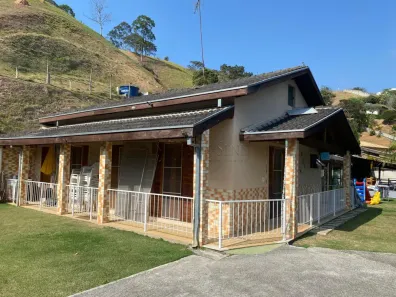 Fazenda/Sítio com 4 Quartos à venda, 350m² no Jardim São Vicente, São José dos Campos