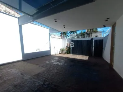 Casa com 3 Quartos à venda, 215m² no Saraiva, Uberlândia