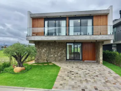 Sobrado com 5 Quartos à venda, 370m² no XANGRI-LÁ, Xangri-lá